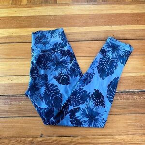 NWOT Aerie Chill. Play. Move. blue tropical leggings size large